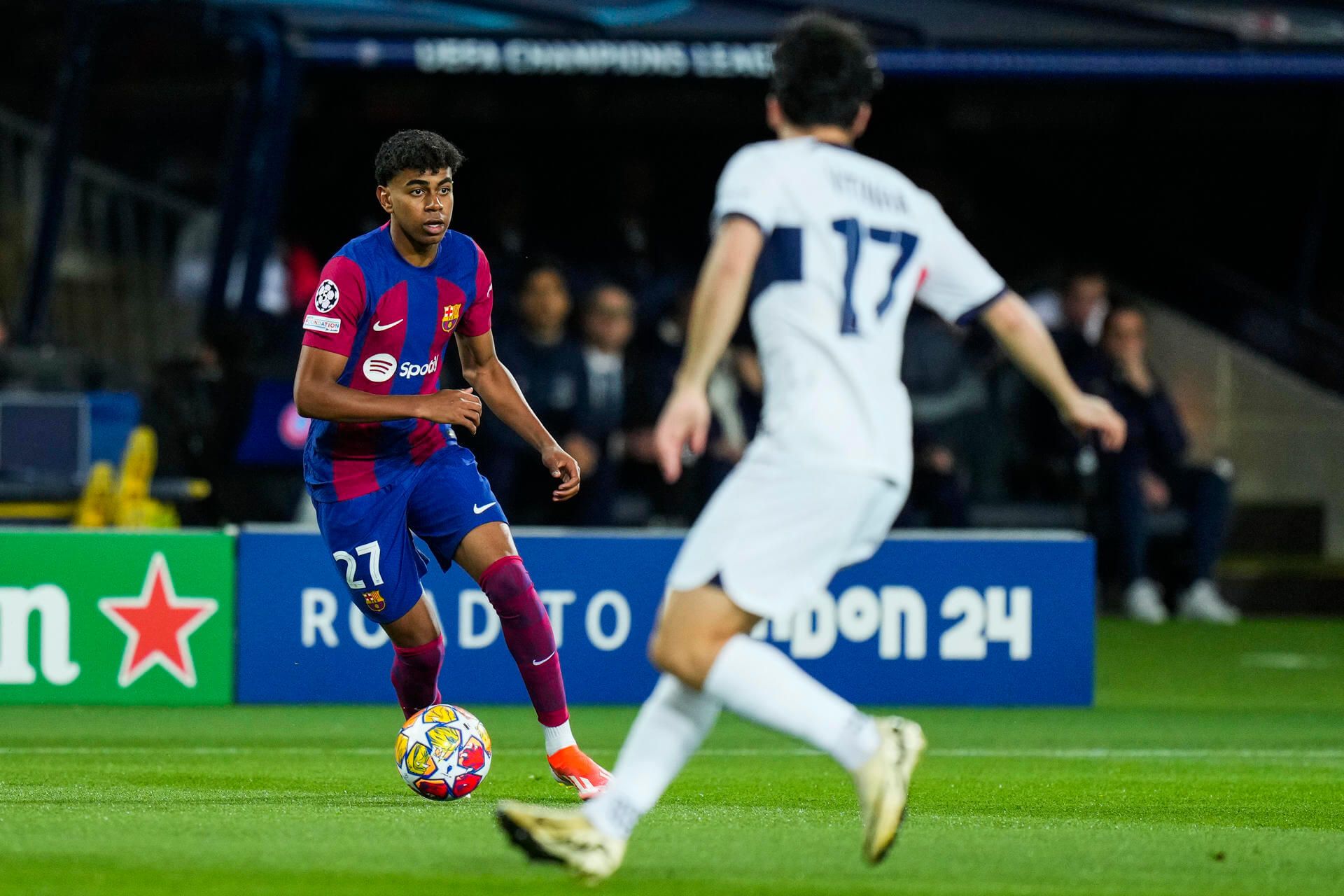 Lamine Yamal, durante el Barcelona-PSG.