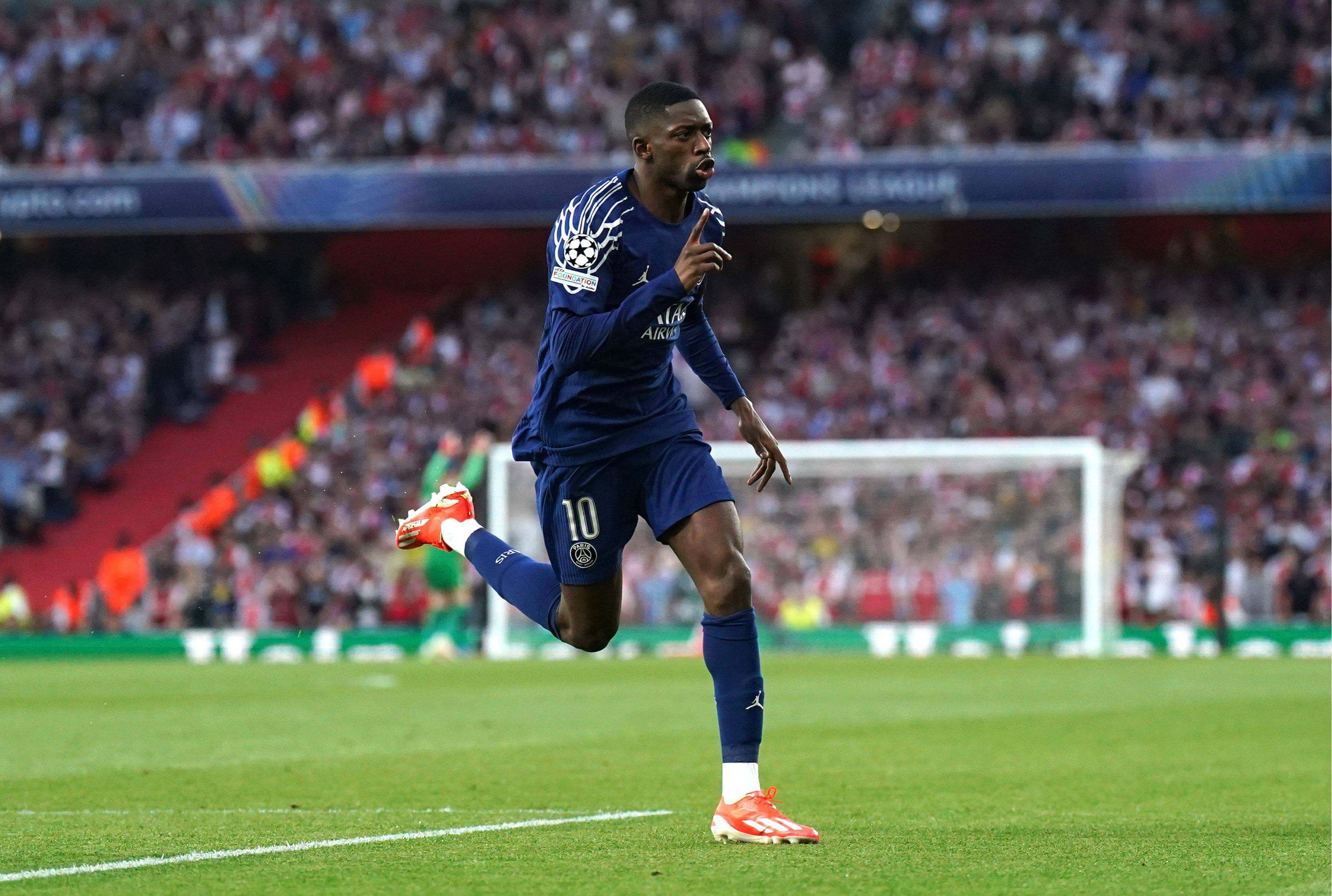Dembélé celebrando su gol ante el Arsenal (Cordon Press)