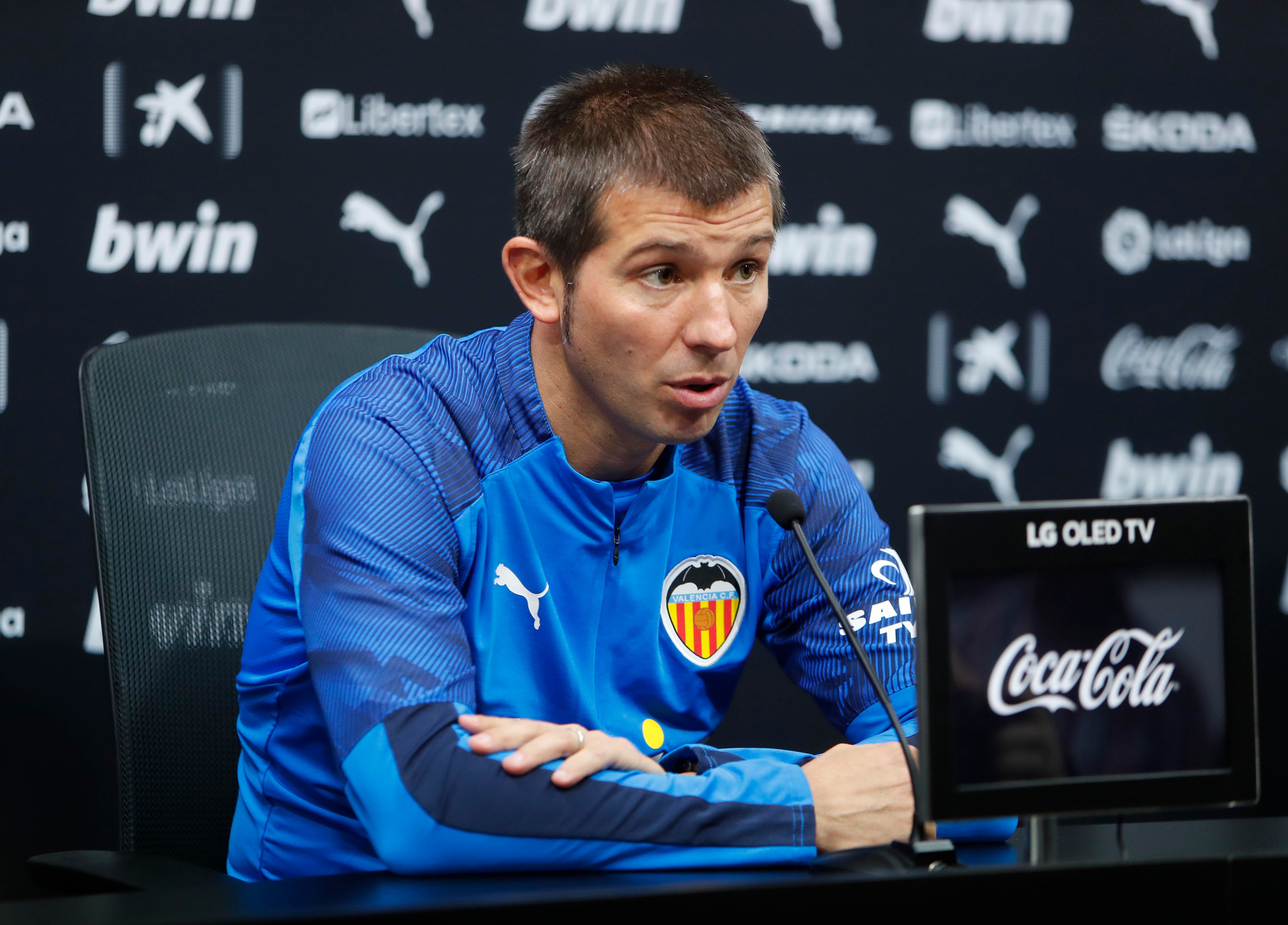 Albert Celades en rueda de prensa.