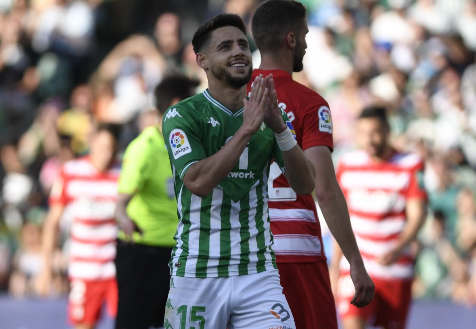 Álex Moreno, durante un Betis-Granada