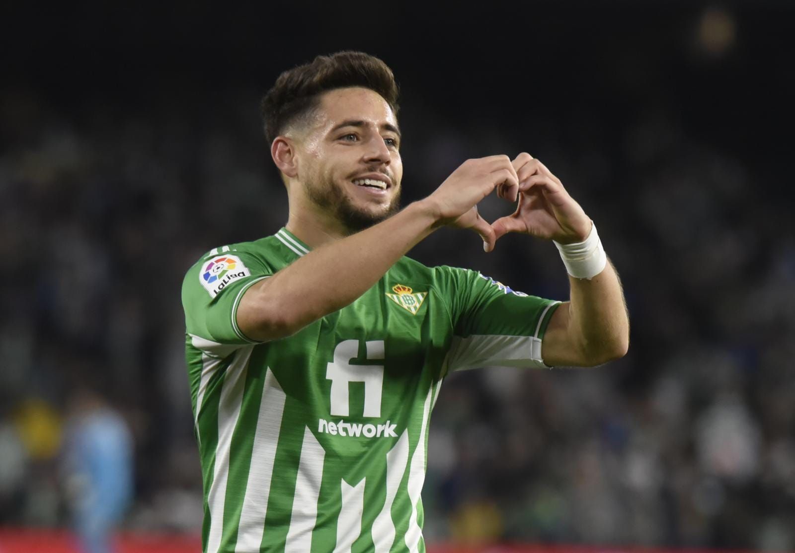 Álex Moreno celebra su gol a la Real Sociedad (Foto: Kiko Hurtado)