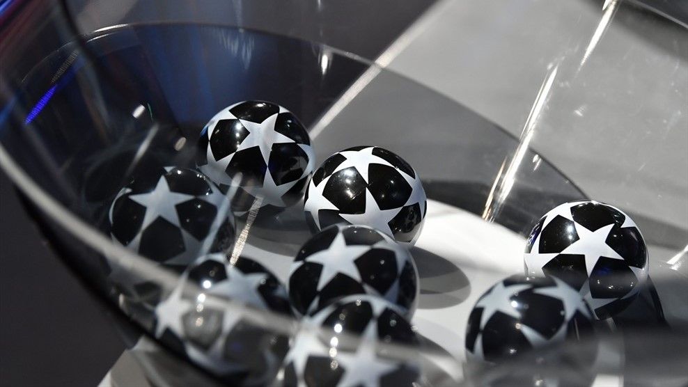  Algunas de las bolas del sorteo de la Champions League.