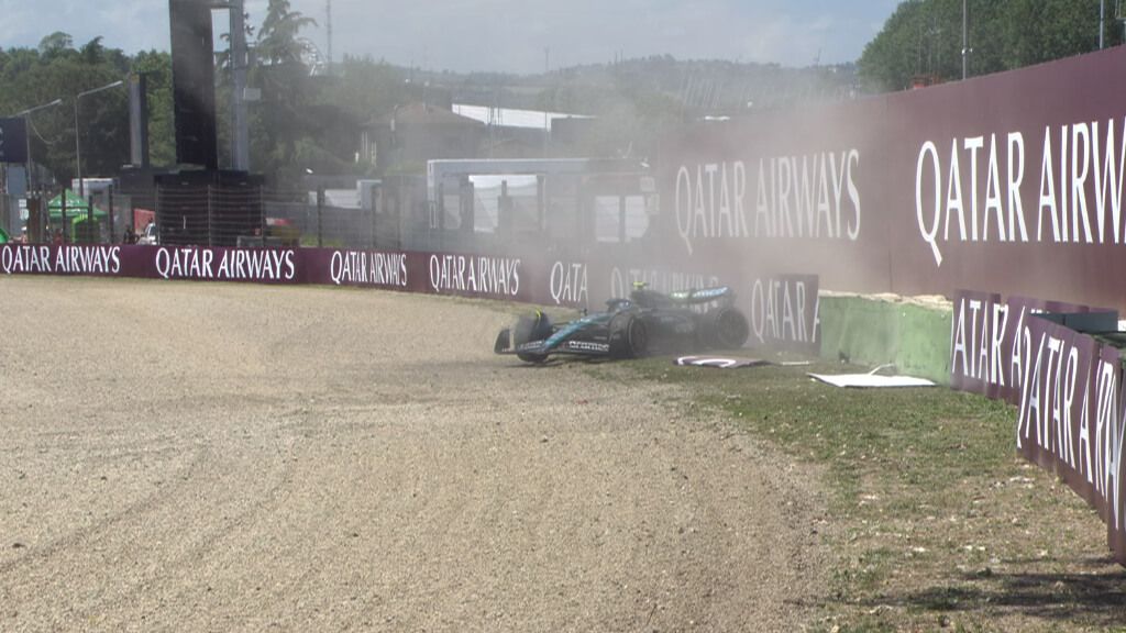  Fernando Alonso se salió hasta dos veces en el GP de Imola.