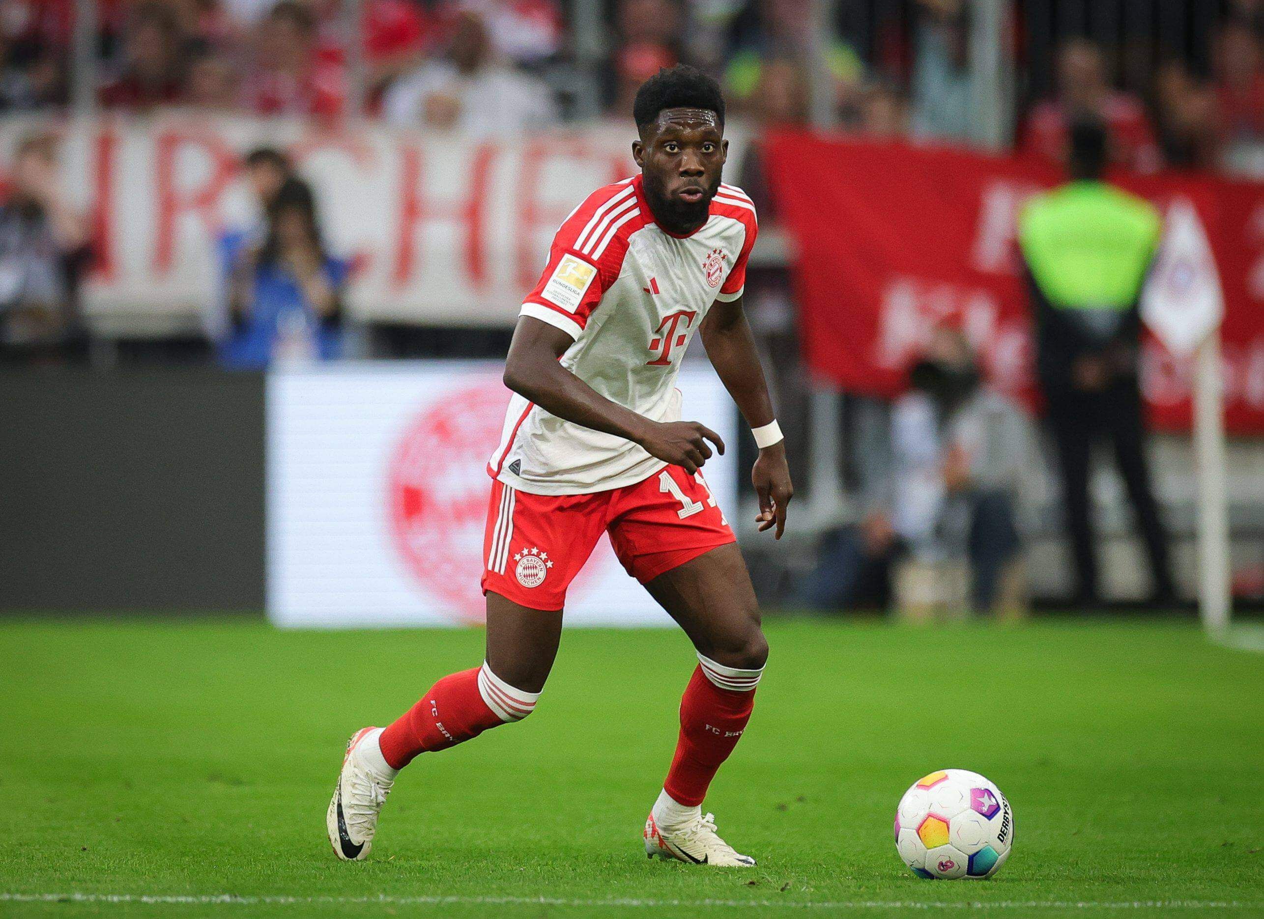 Alphonso Davies, en un partido con el Bayern.