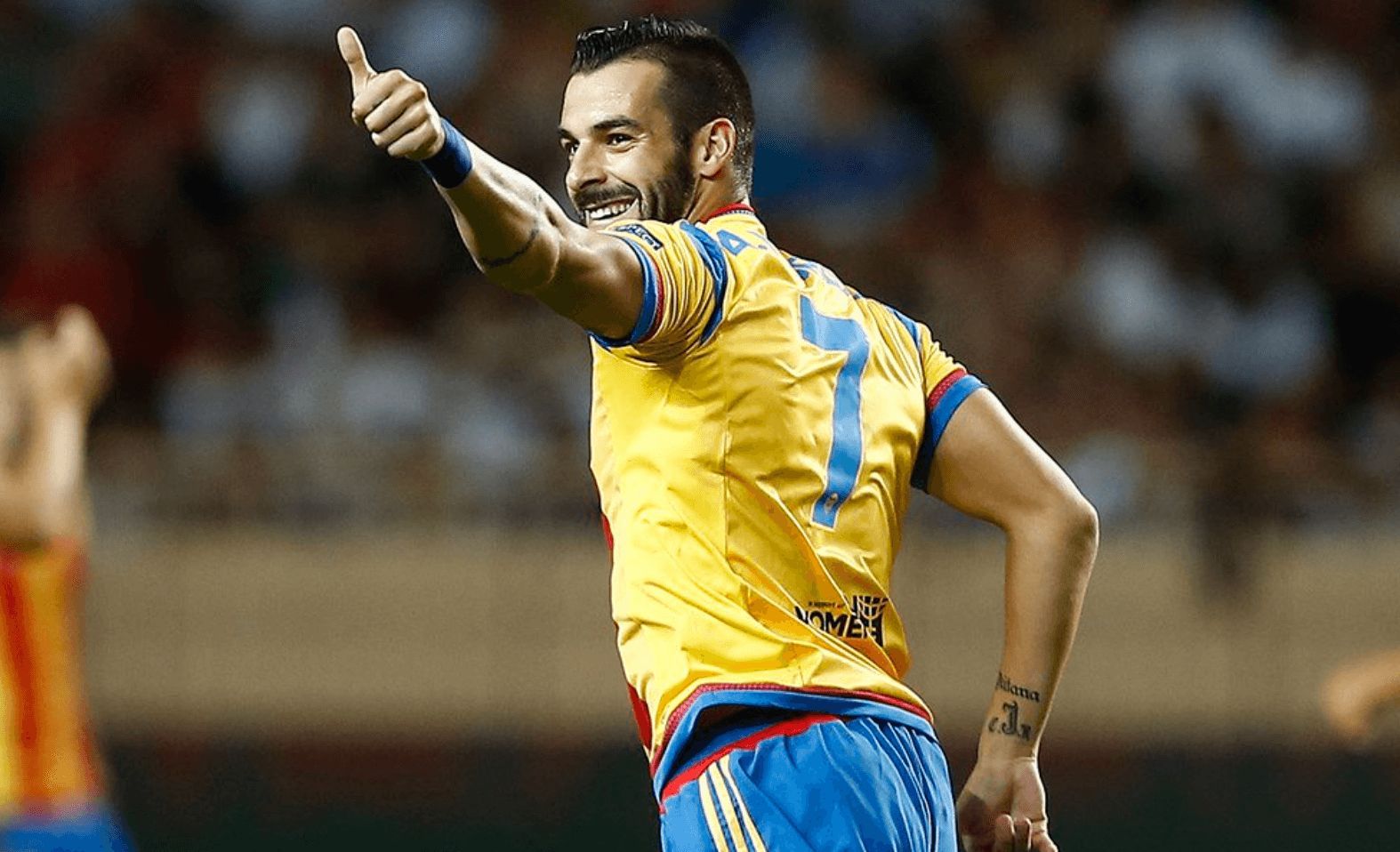 Álvaro Negredo celebra su gol en Mónaco
