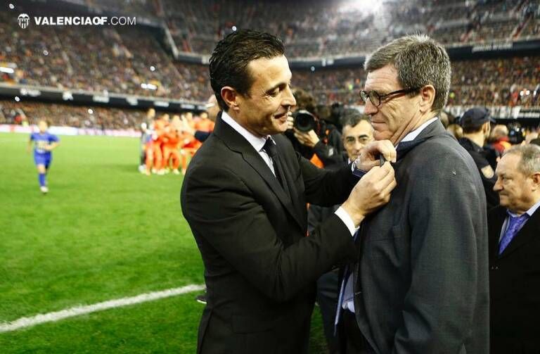 Kempes señala a Amadeo Salvo y a Aurelio Martínez