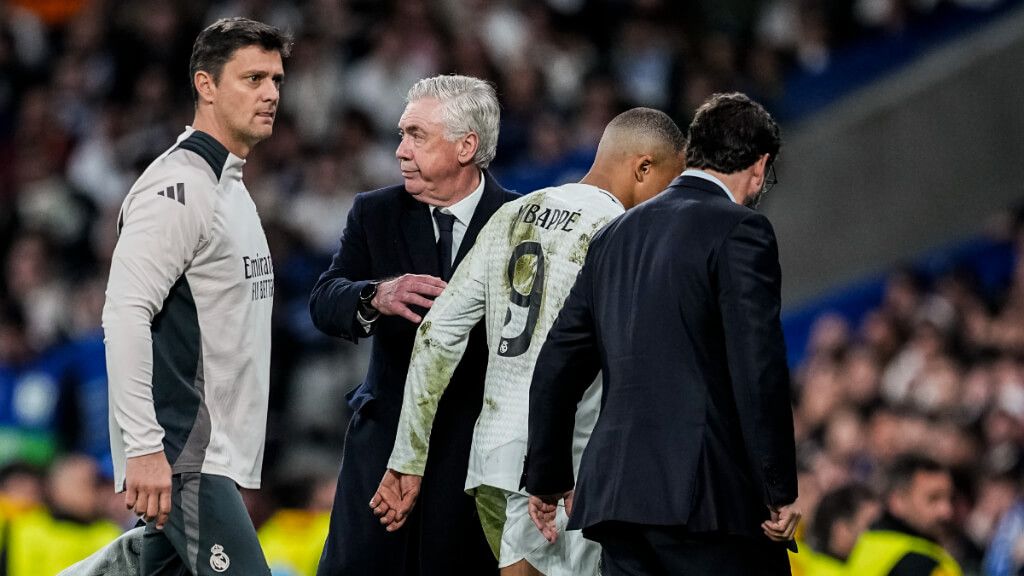  Carlo Ancelotti y Kylian Mbappé en el partido contra el Arsenal (Fuente: Europa Press)