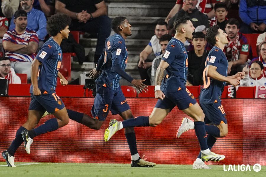  André Almeida celebra su golazo ante el Granada CF.