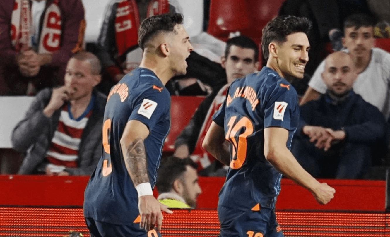  Hugo Duro celebra el golazo de André Almeida ante el Granada CF.