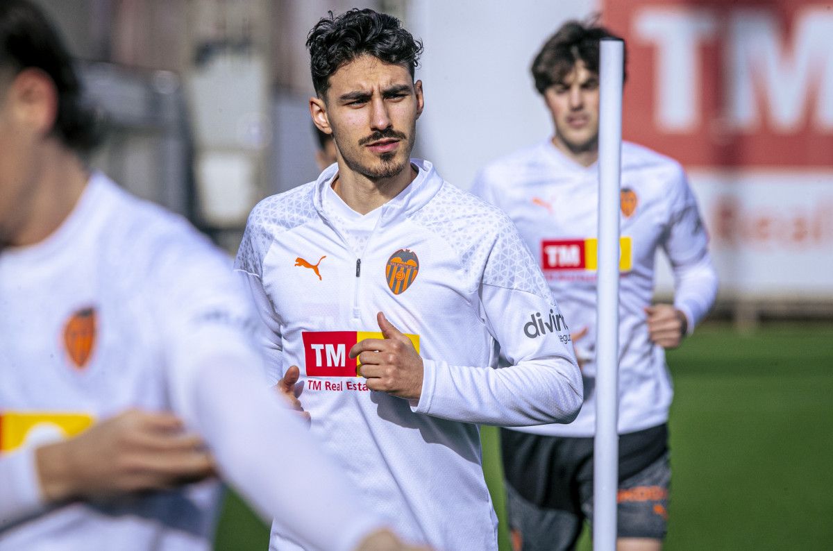 André Almeida vuelve a entrenar con el grupo.