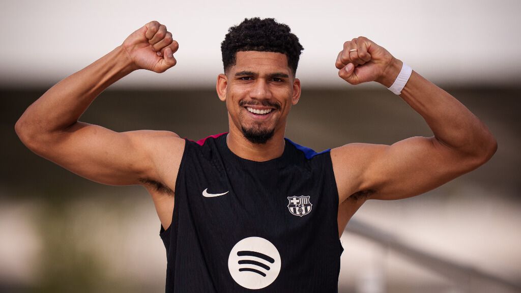  Araújo, en un entrenamiento con el FC Barcelona (FC Barcelona)