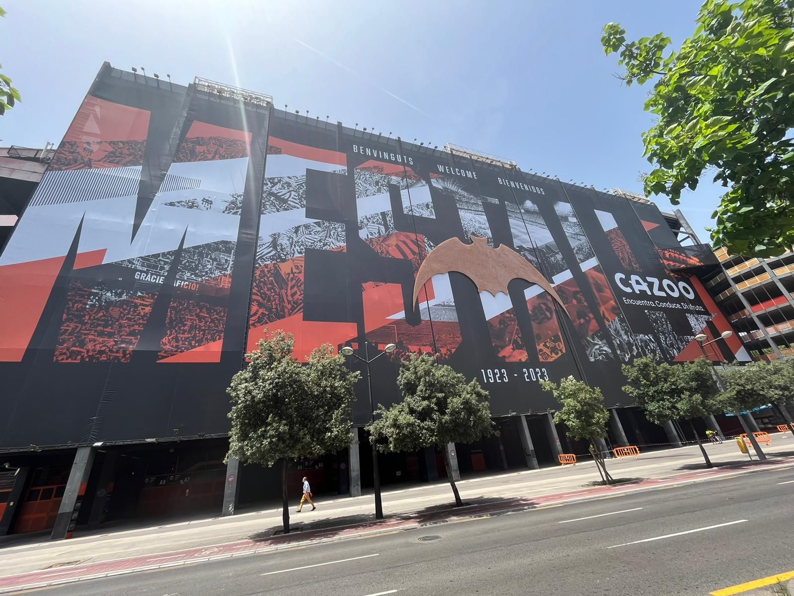  Así luce la lona del Centenario de Mestalla ya acabada