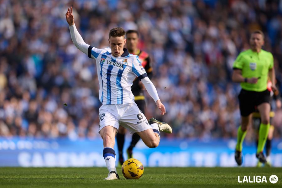  Beñat Turrientes, en el partido de esta temporada frente al Rayo Vallecano de LaLiga.