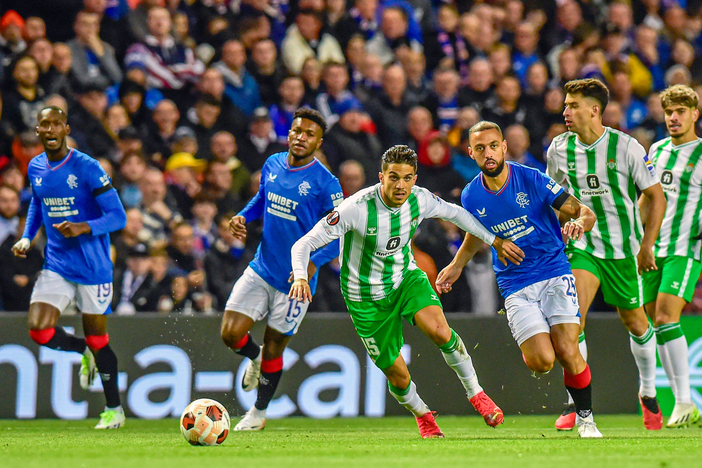 Bartra, ante el Rangers