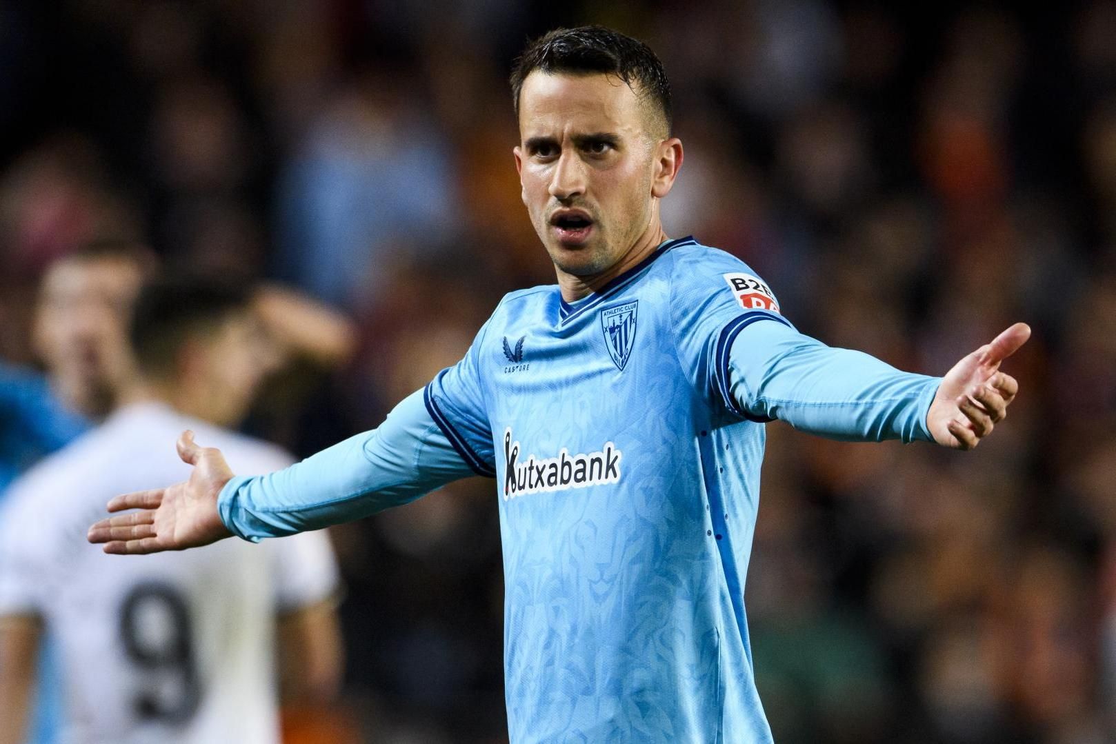  Protesta de Alex Berenguer en Mestalla ante el Valencia CF.