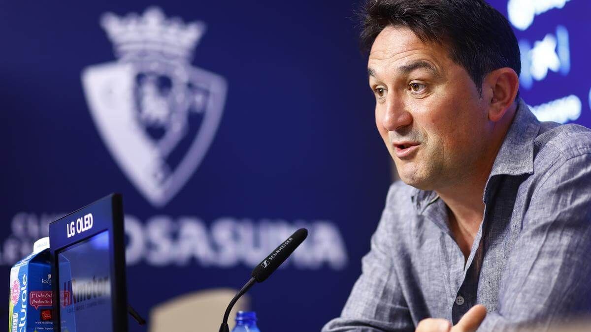  Braulio Vázquez, en rueda de prensa con Osasuna.
