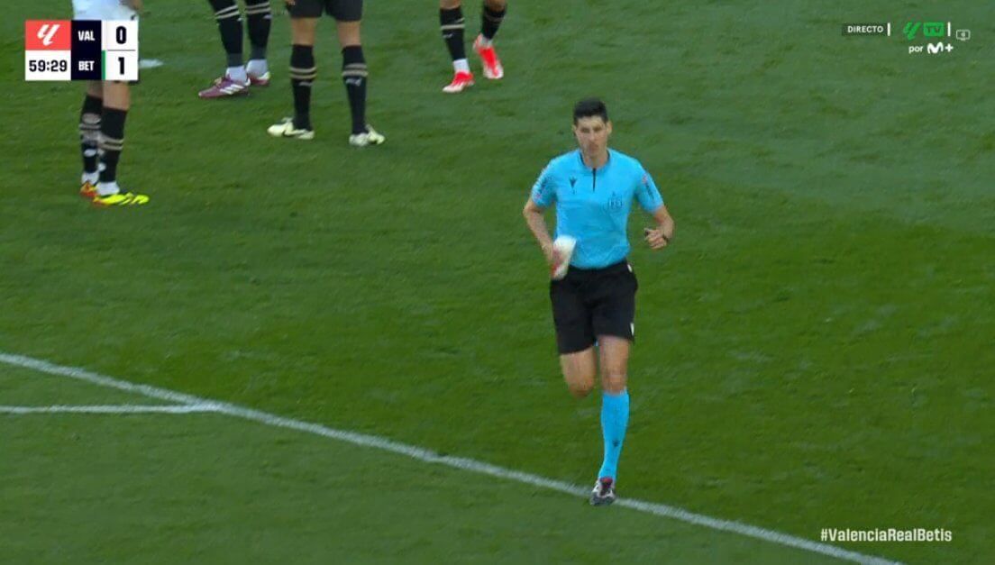  Busquets Ferrer con un vaso