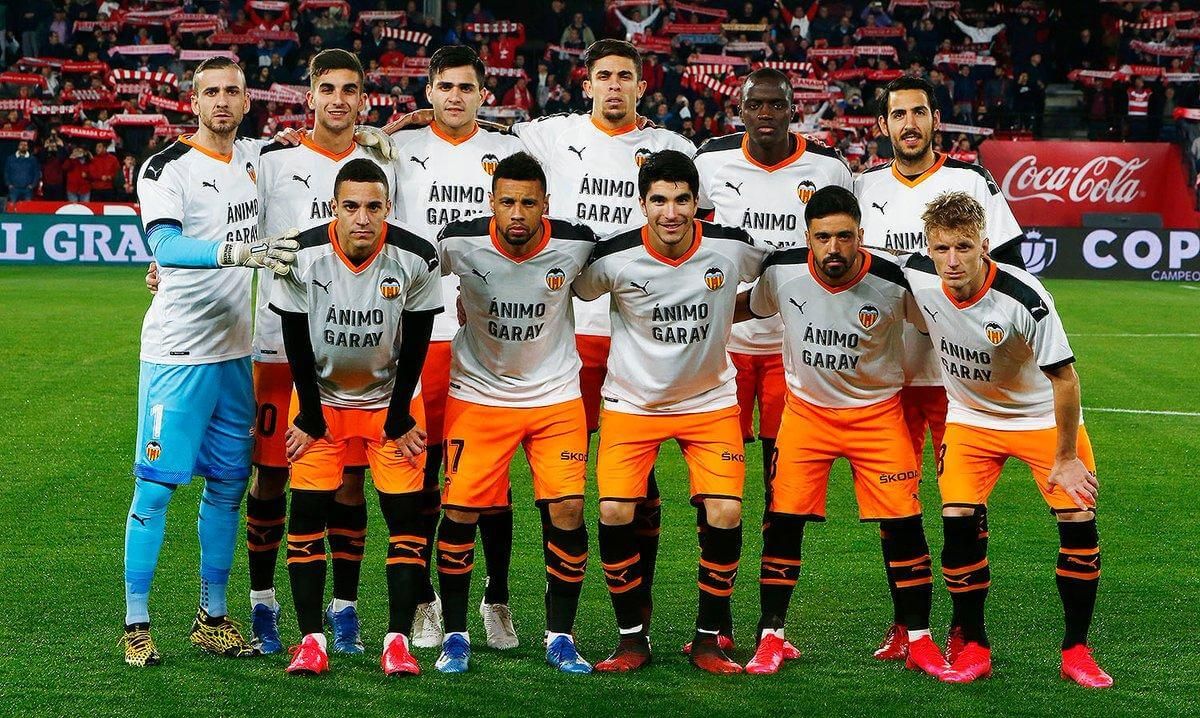  Camiseta de ánimo a Garay, parecida a la que sacarán con Diakhaby