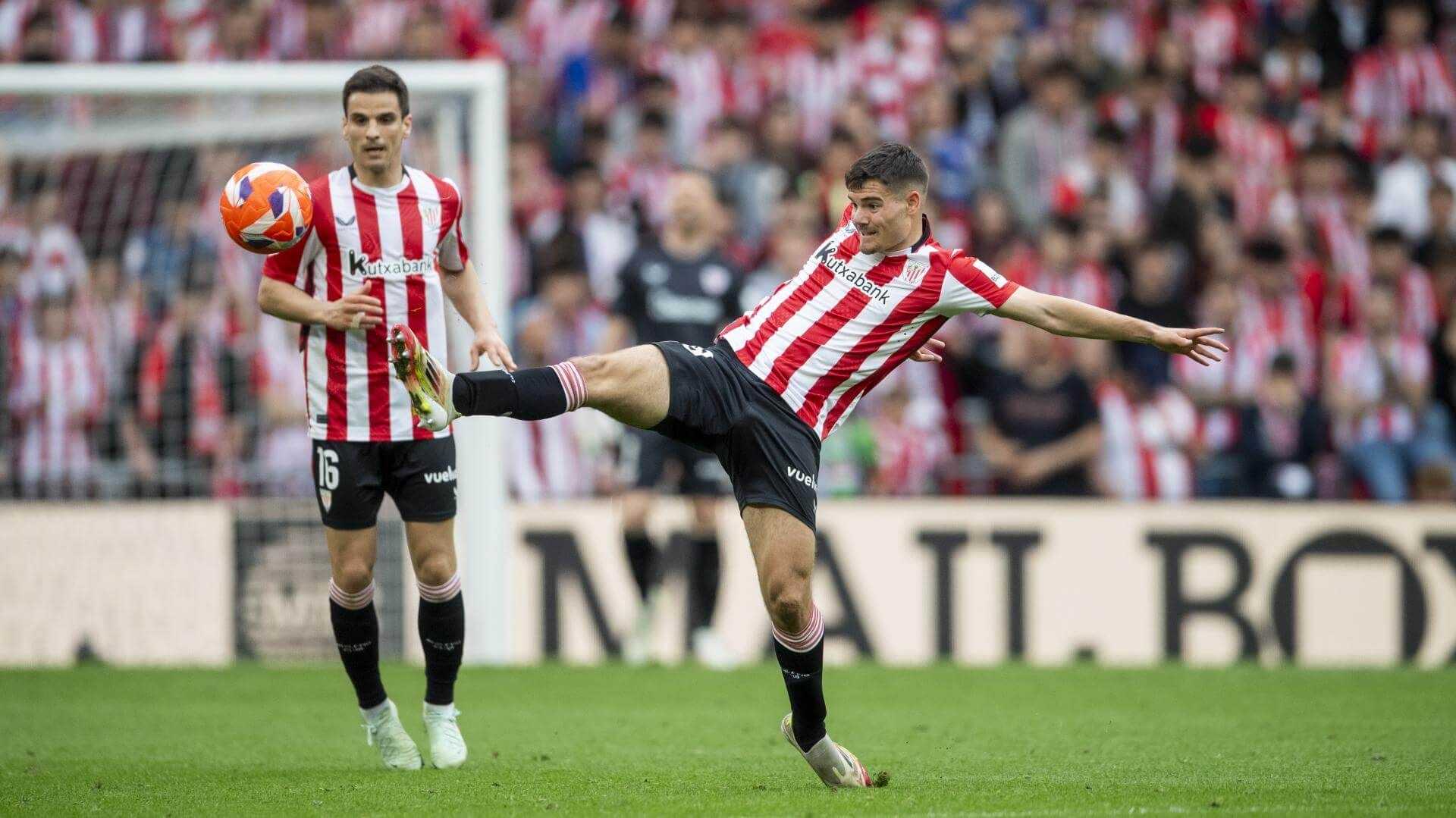  Escorzo de Peio Canales ante la UD Las Palmas en San Mamés.