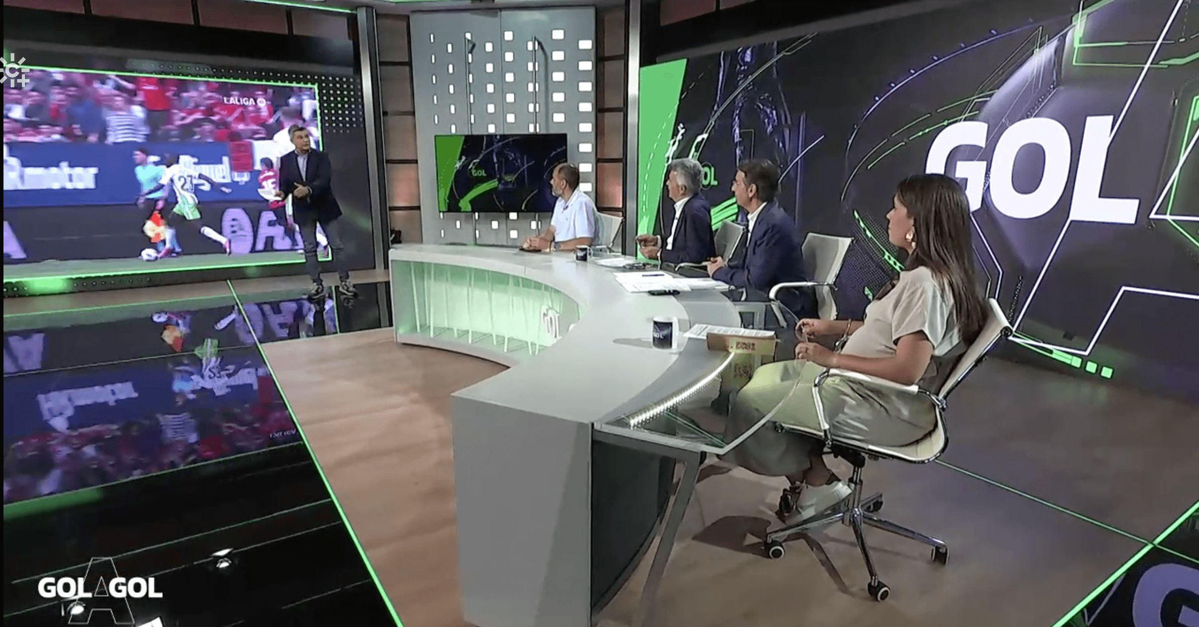  Luis Alberto Gutiérrez da sus explicaciones en el programa 'Gol a Gol de Canal Sur.