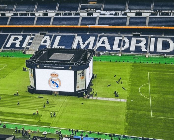 Pantallas gigantes en el Santiago Bernabéu para la final
