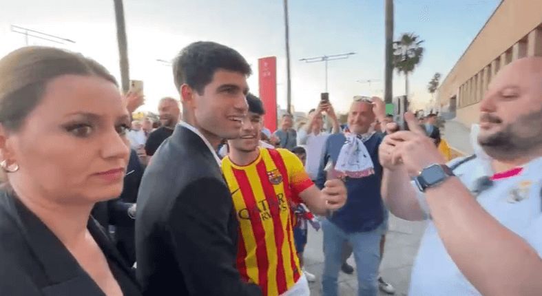 Carlos Alcaraz, aclamado en La Cartuja (ElDesmarque)