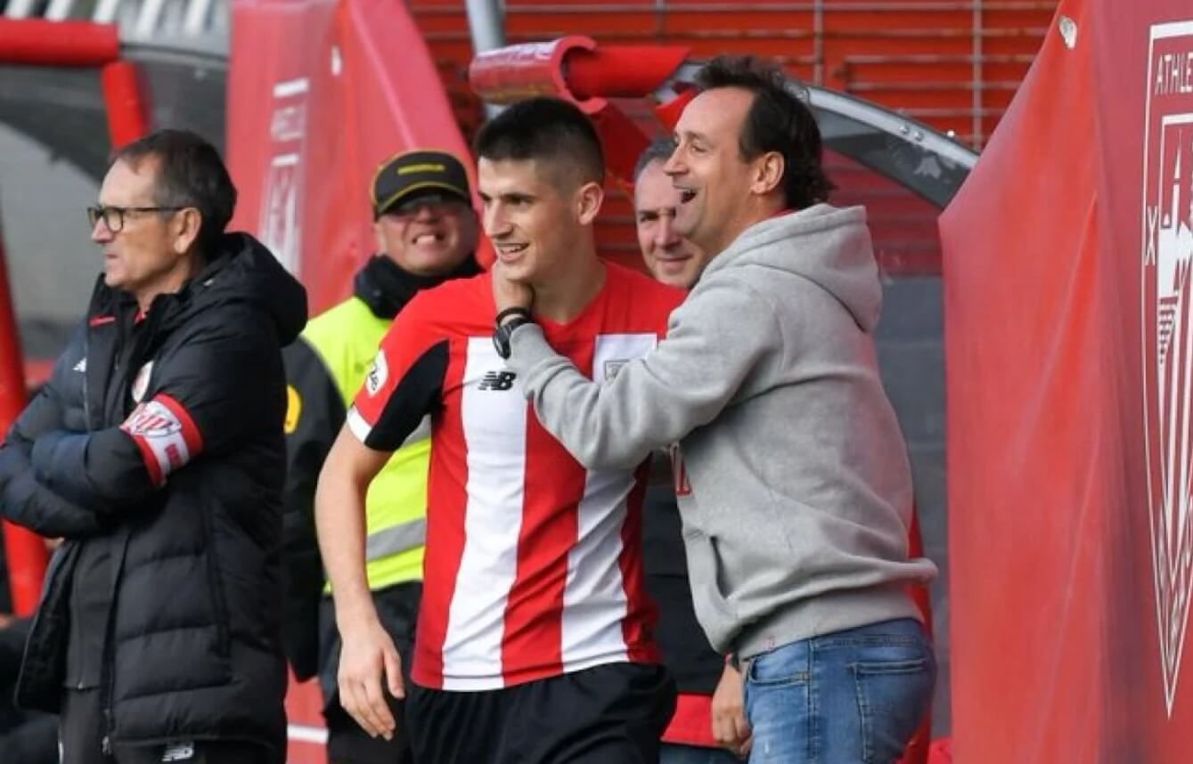  Oihan Sancet junto a Joseba Etxeberria (El Correo)