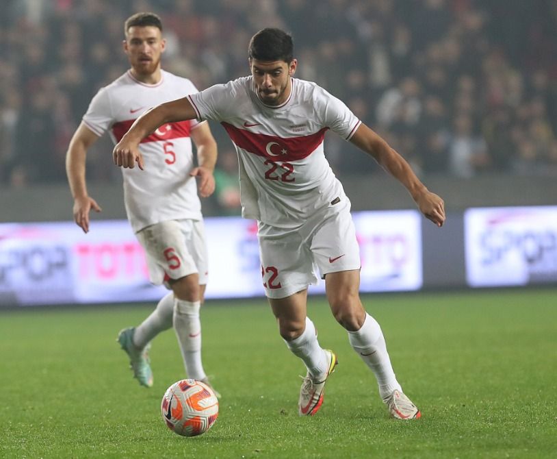  Cenk, amistoso durante el Mundial con Turquía.