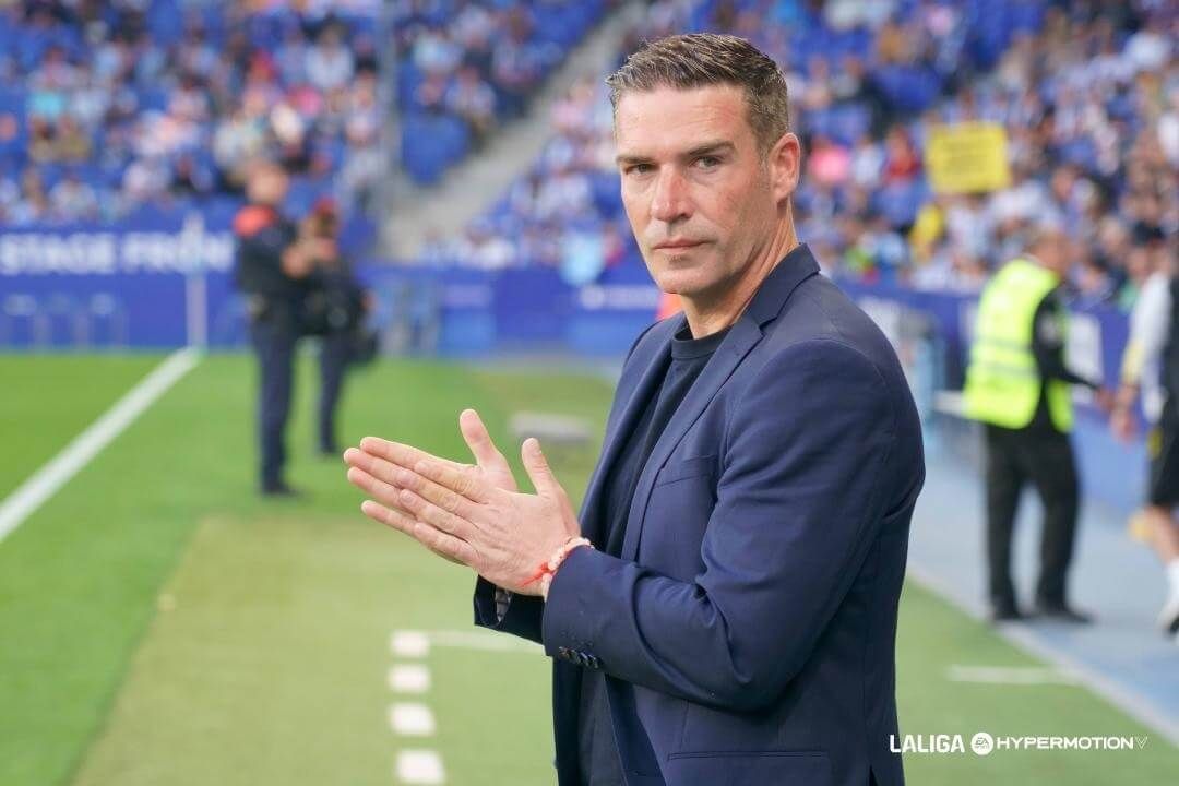 Luis Carrión antes del Espanyol - Oviedo.