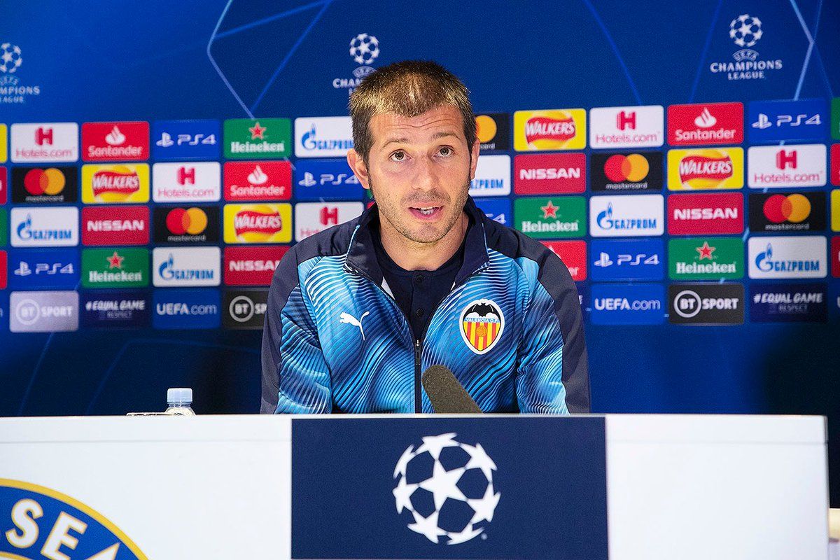  Celades solo antes del Chelsea-Valencia