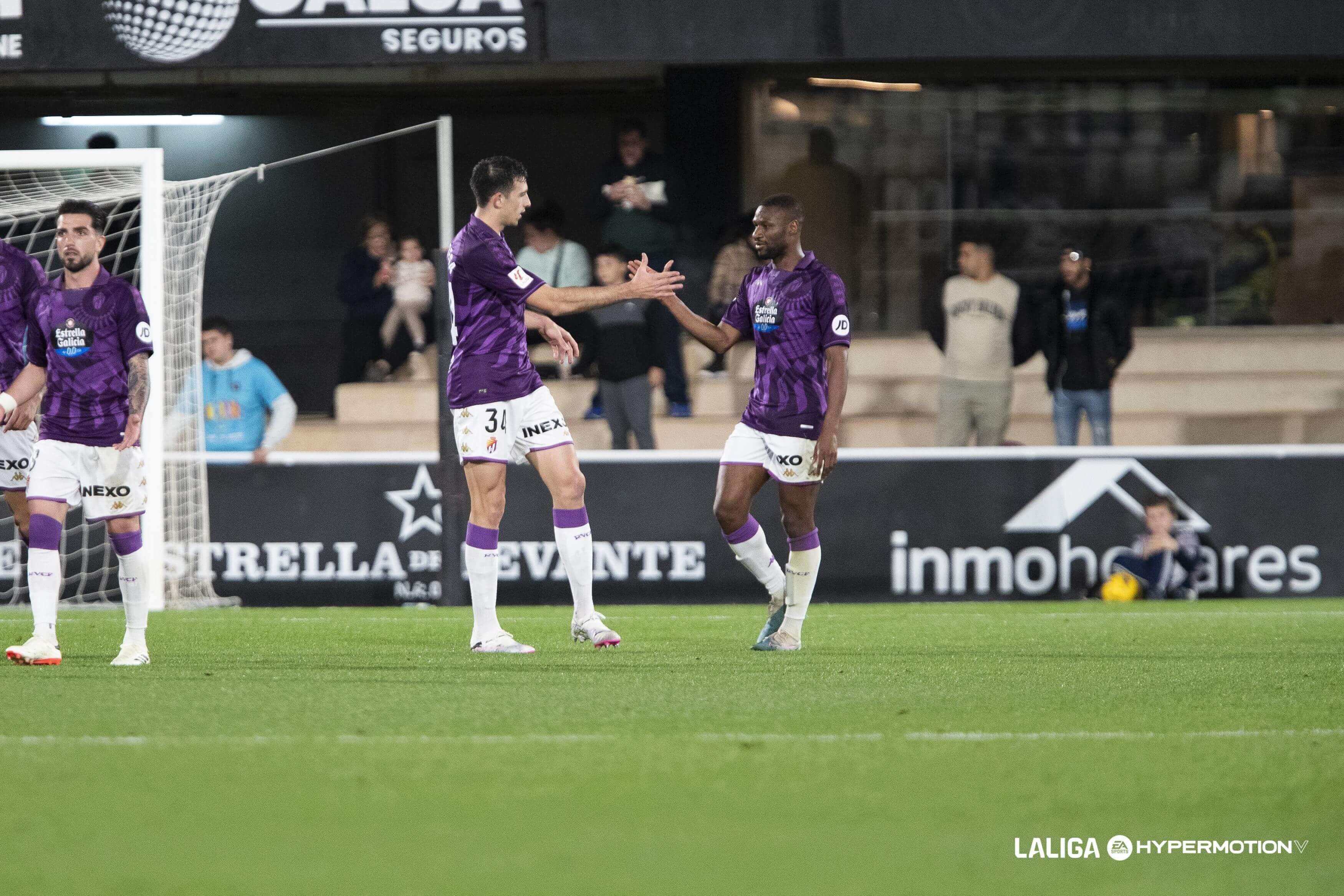  César Tárrega marca con el Valladolid