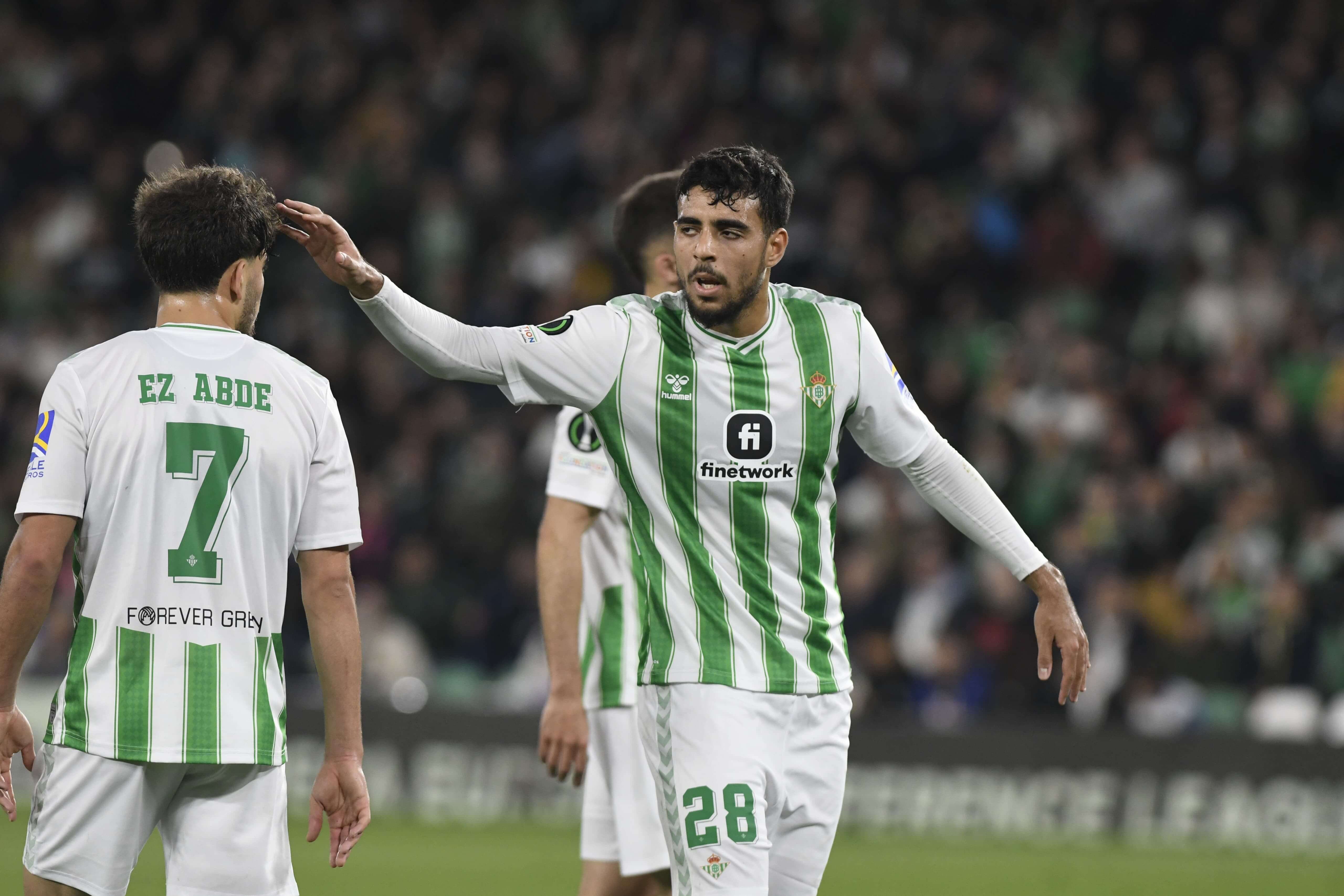  Chadi Riad, ante el Dinamo Zagreb en Conference