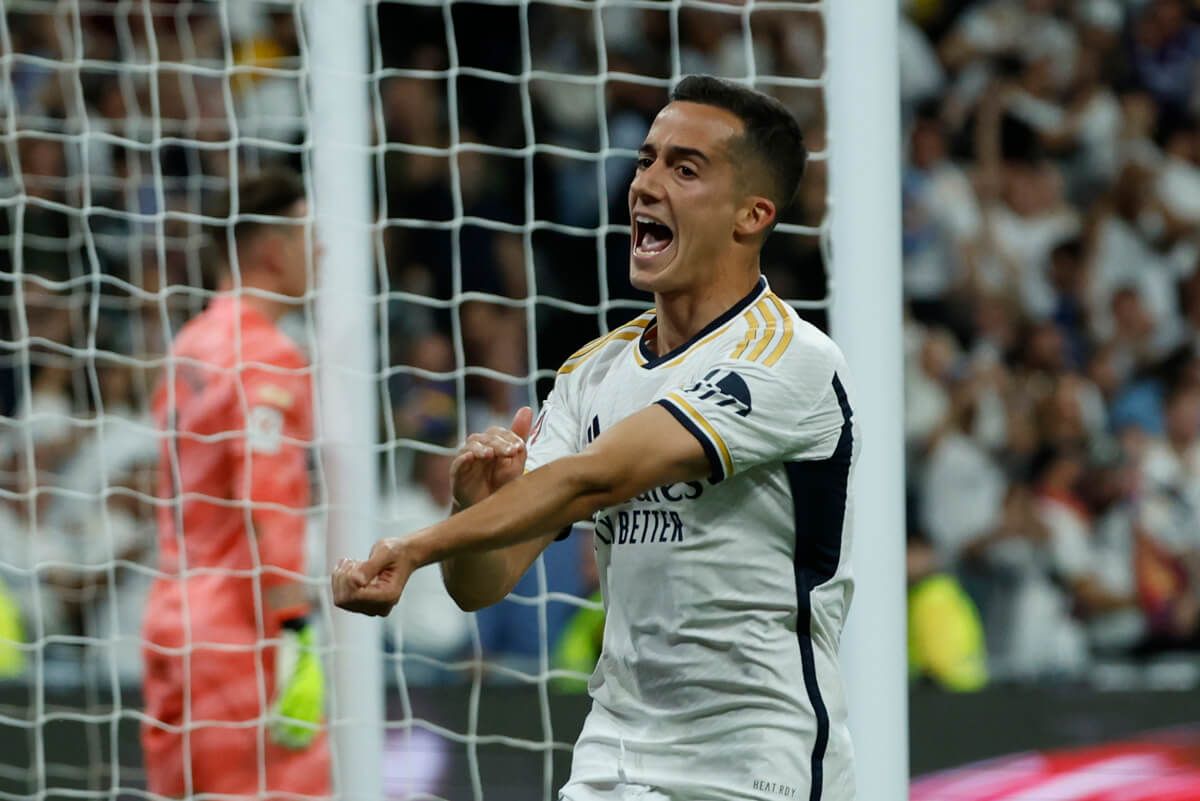 Lucas Vázquez celebra su gol en el Real Madrid-Barcelona.