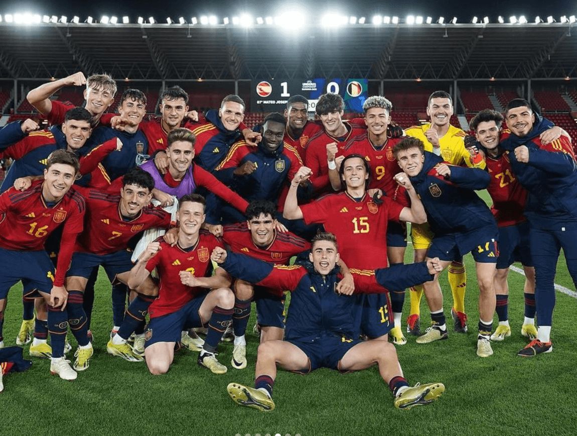  La Sub 21 celebra una victoria.
