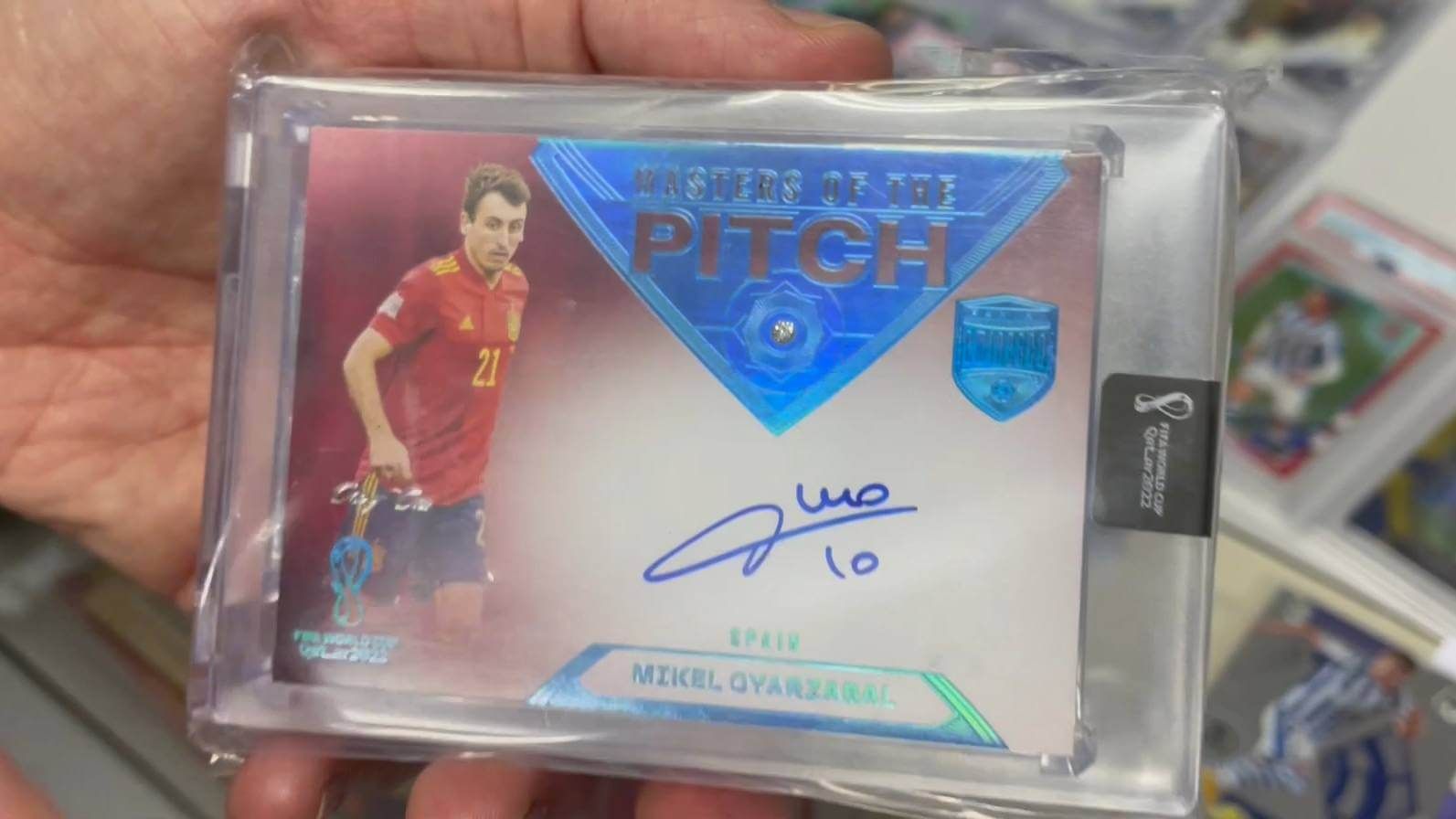 Cromo de Mikel Oyarzabal con diamante de la colección de Panini del Mundial de Qatar 2022.