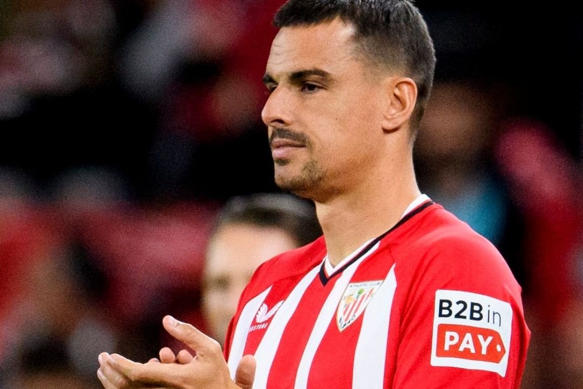 El centrocampista Dani García aplaude en un partido (Foto: Athletic Club).