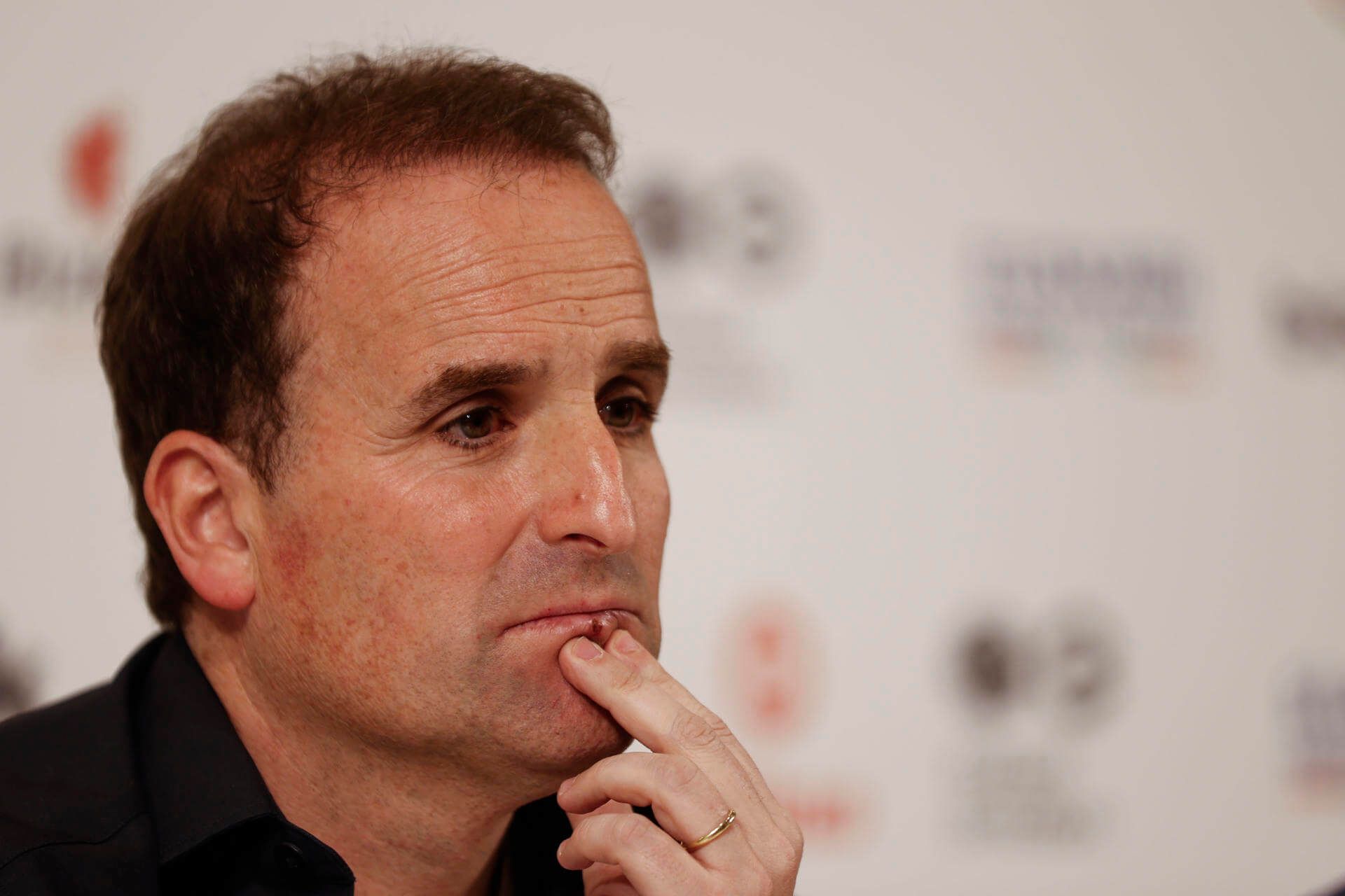 Arrasate, en una rueda de prensa de Osasuna (FOTO: EFE).