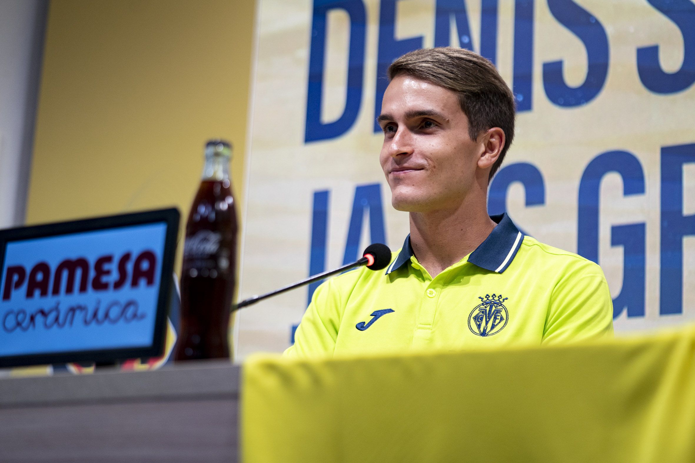Denis Suárez, en su presentación.