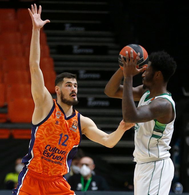  Derrota en el último segundo ante Zalgiris Kaunas