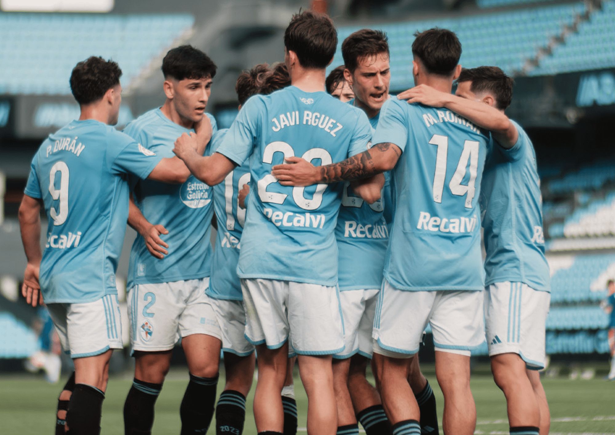 Los jugadores del Fortuna celebran un gol.
