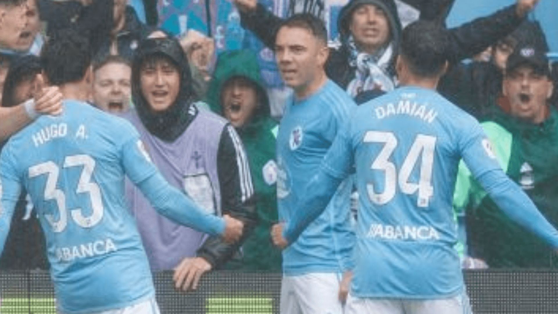  Damián celebra el gol de Aspas.