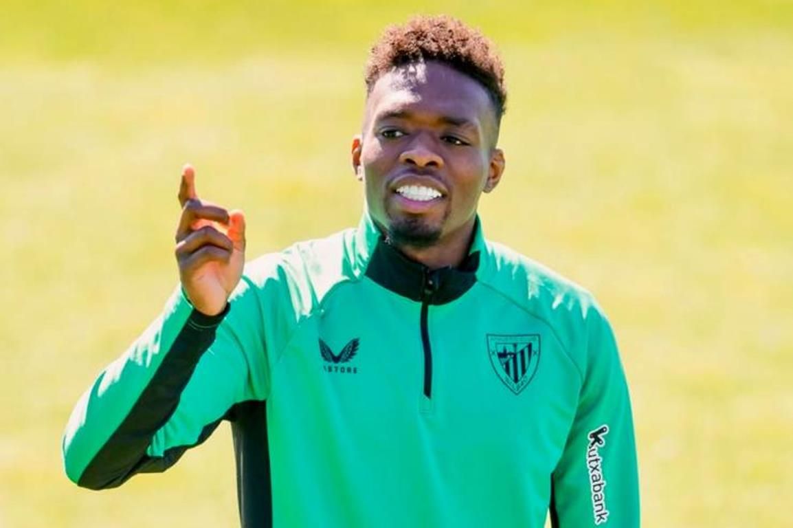  Gesto del delantero Álvaro Djaló en el entrenamiento de Lezama.