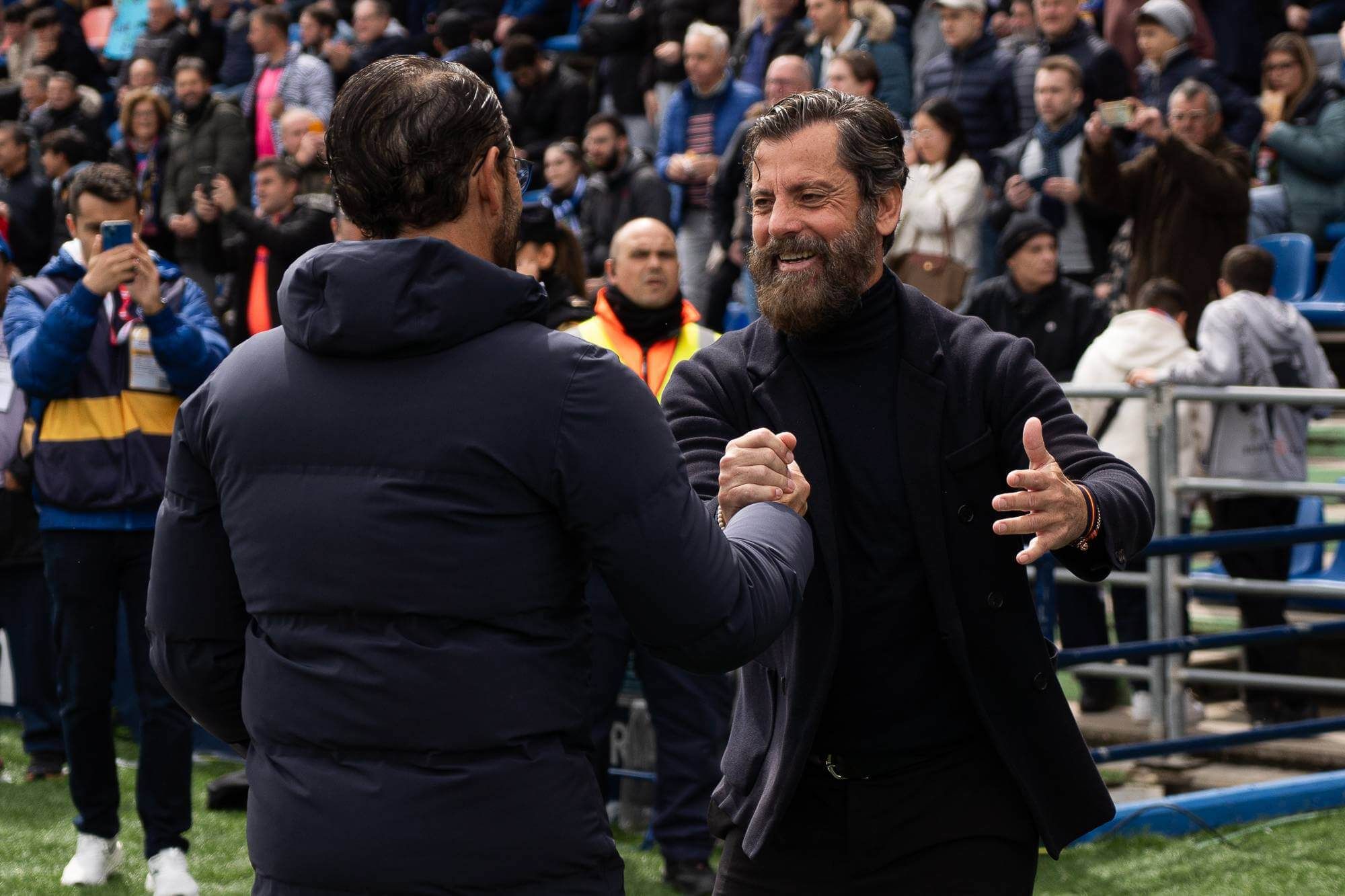 Quique Sánchez Flores, saludando a Bordalás.