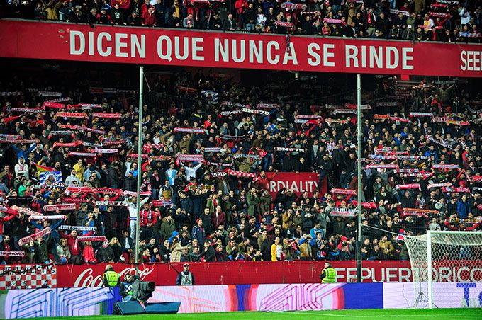 El Gol Norte del Sánchez-Pizjuán.,