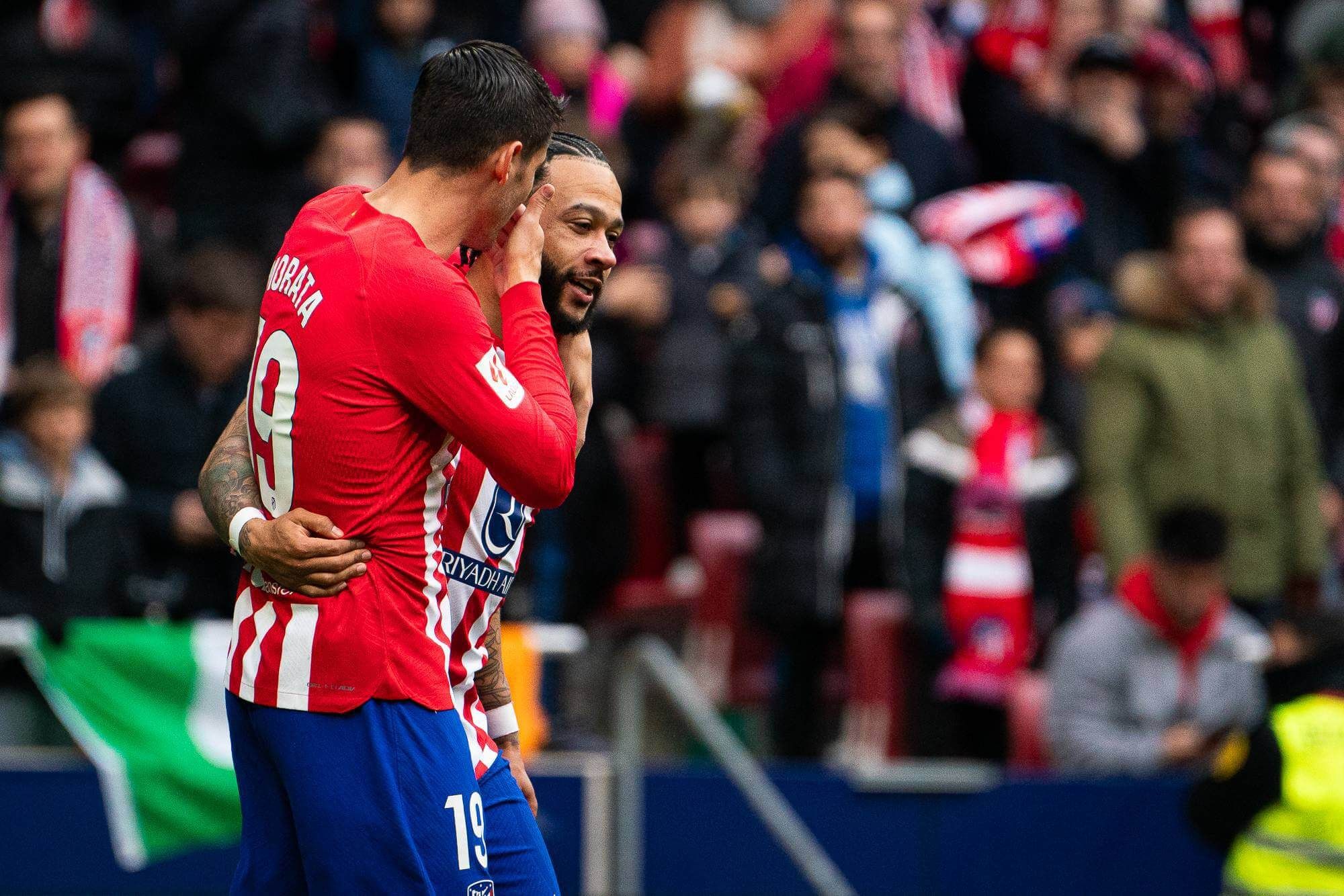  Álvaro Morata y Memphis Depay durante un partido del Atlético de Madrid (Fuente: Cordon Press)