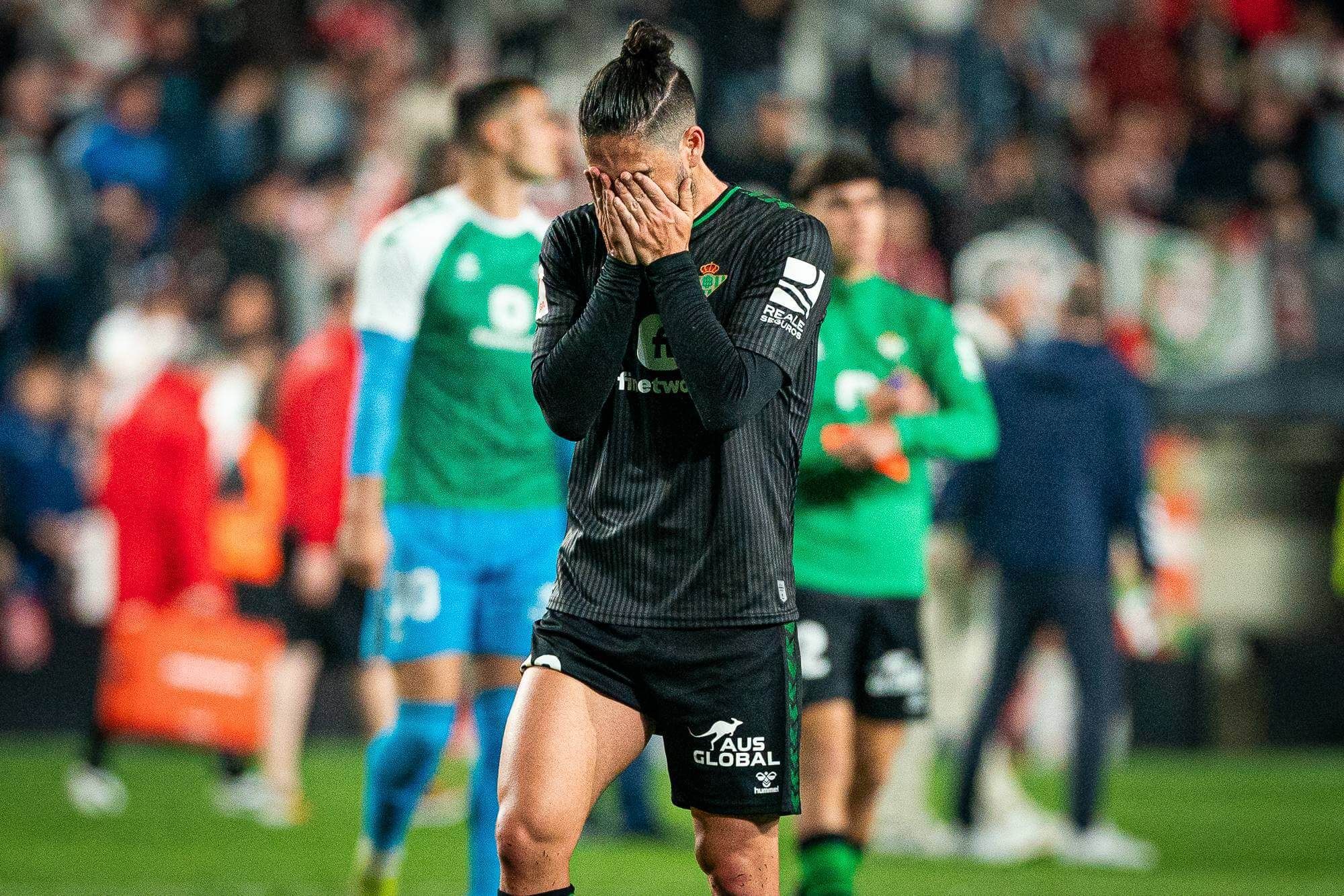 Isco Alarcón, lamentándose de la derrota