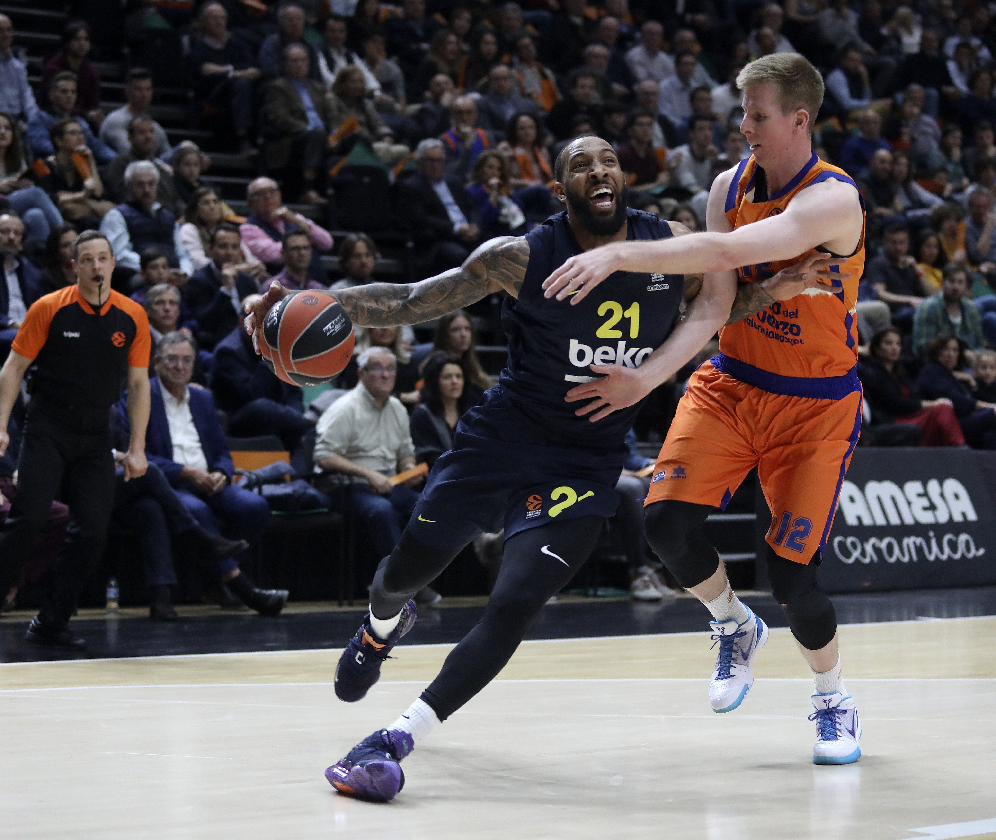 El Valencia Basket cayó ante el Fenerbahce.