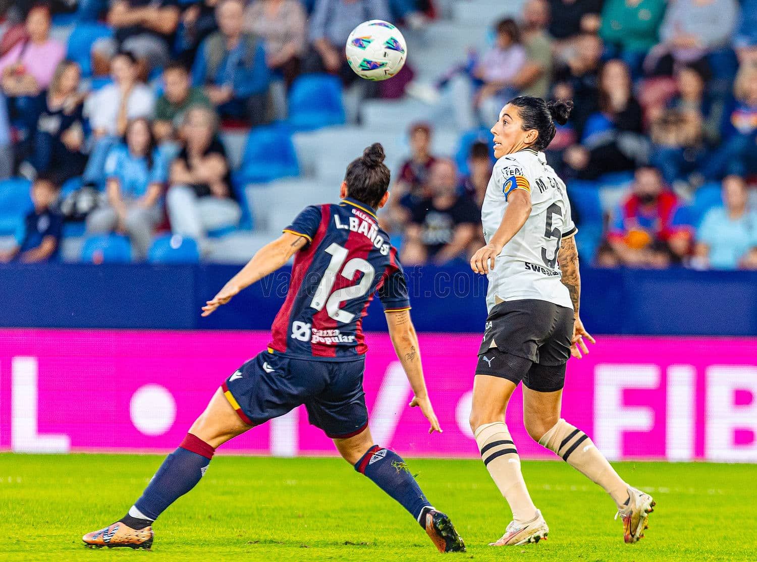 El VCF Femenino pinta de rojo el derbi y cae en el Ciutat (3-1)