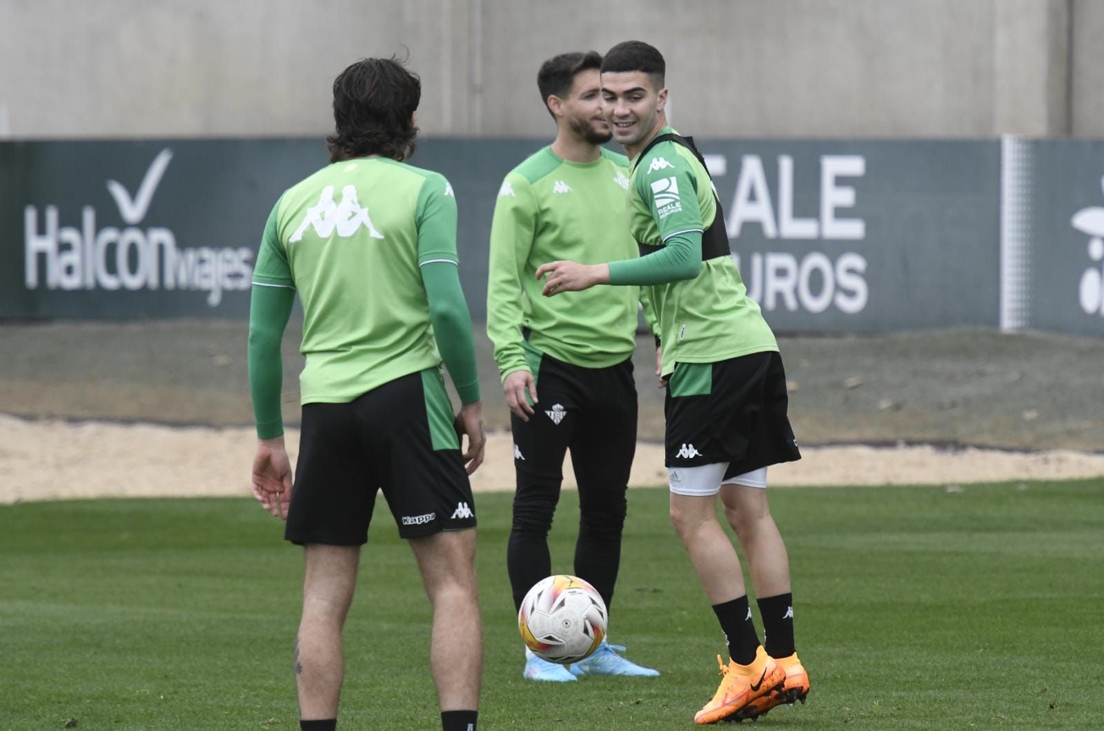  Enrique Fernández, entrenando con el primer equipo