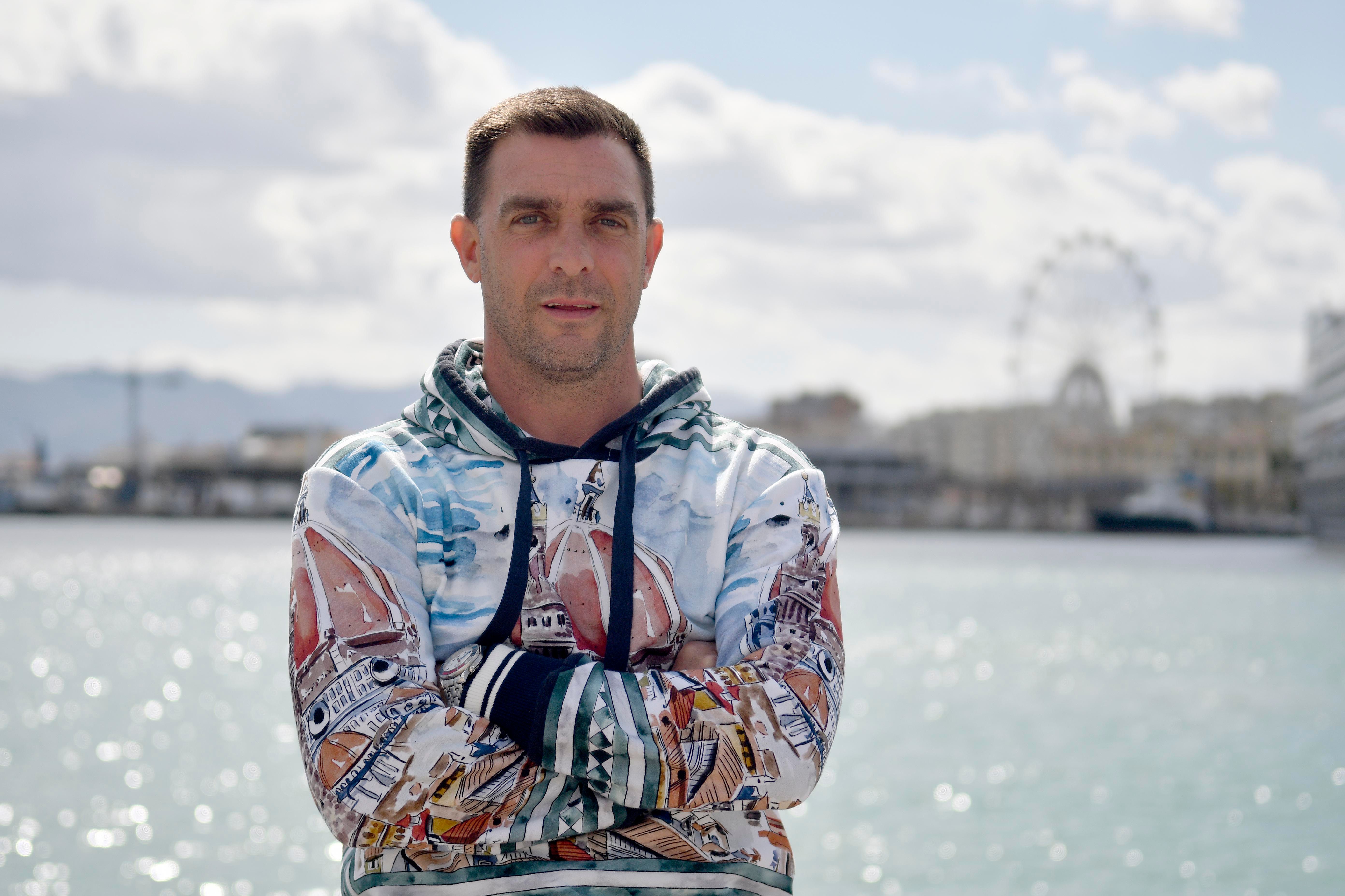  Pablo Guede, posando para ElDesmarque en el Muelle Uno.